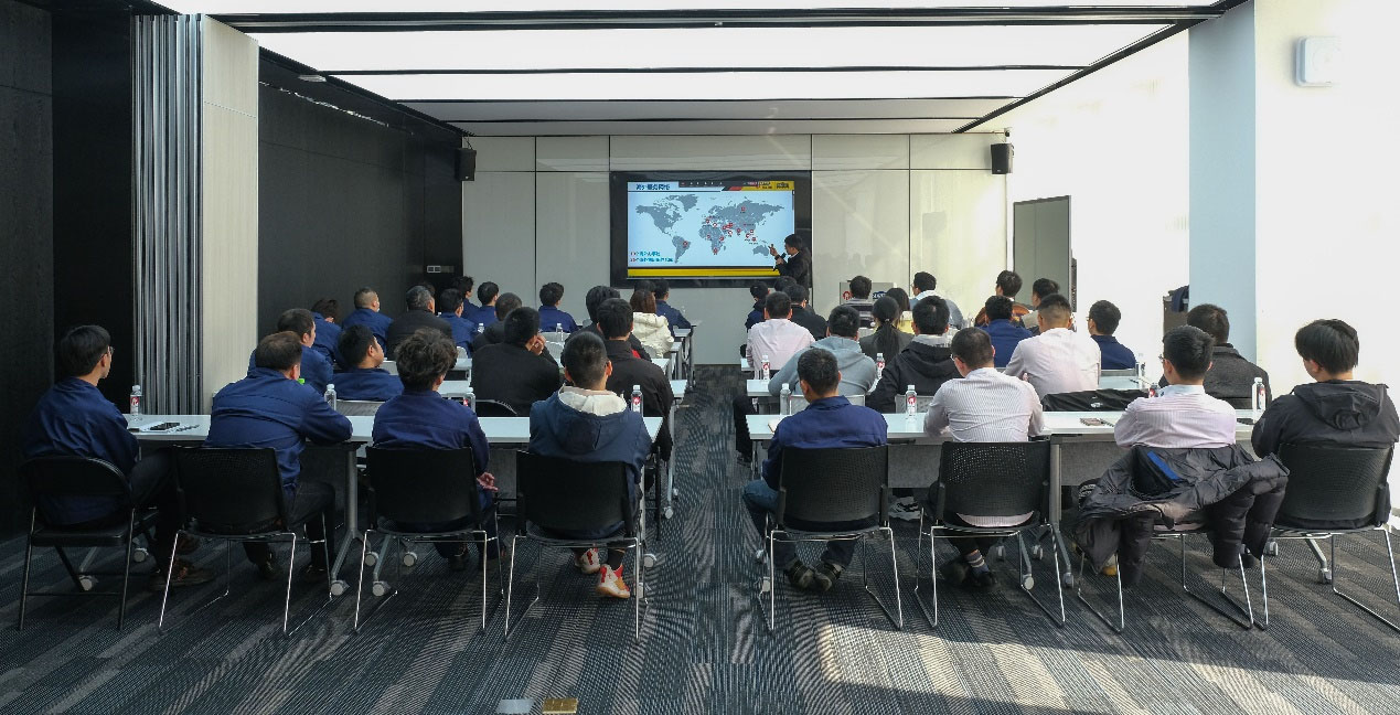 邁向未來(lái) 共同成長(zhǎng)！泉工股份新員工入職培訓(xùn)圓滿舉行