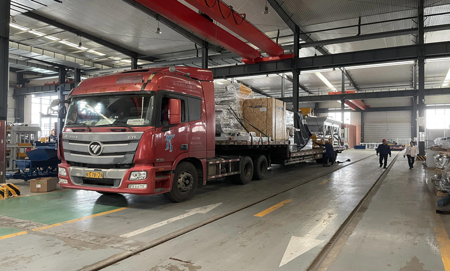 項(xiàng)目發(fā)貨|泉工股份全自動(dòng)砌塊成型機(jī)生產(chǎn)線發(fā)貨華東，助力市政建設(shè)