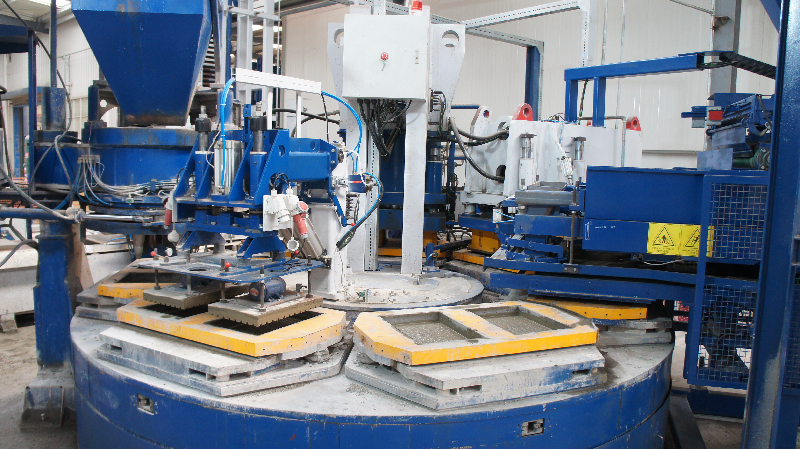 轉(zhuǎn)盤式靜壓機(jī)HP-1200T生產(chǎn)線于江蘇正式投產(chǎn)運(yùn)營，聚力高品質(zhì)建材生產(chǎn)、銷售