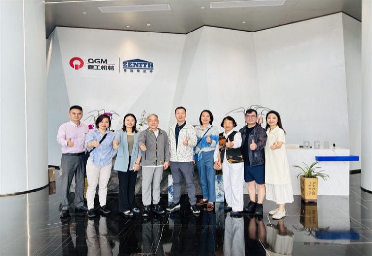 匠心閩商、古韻泉州|阿拉城大人在泉工機械見識“搬磚”